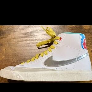 Nike Sneakers White and Silver With Floral Print At Back Of High Top.